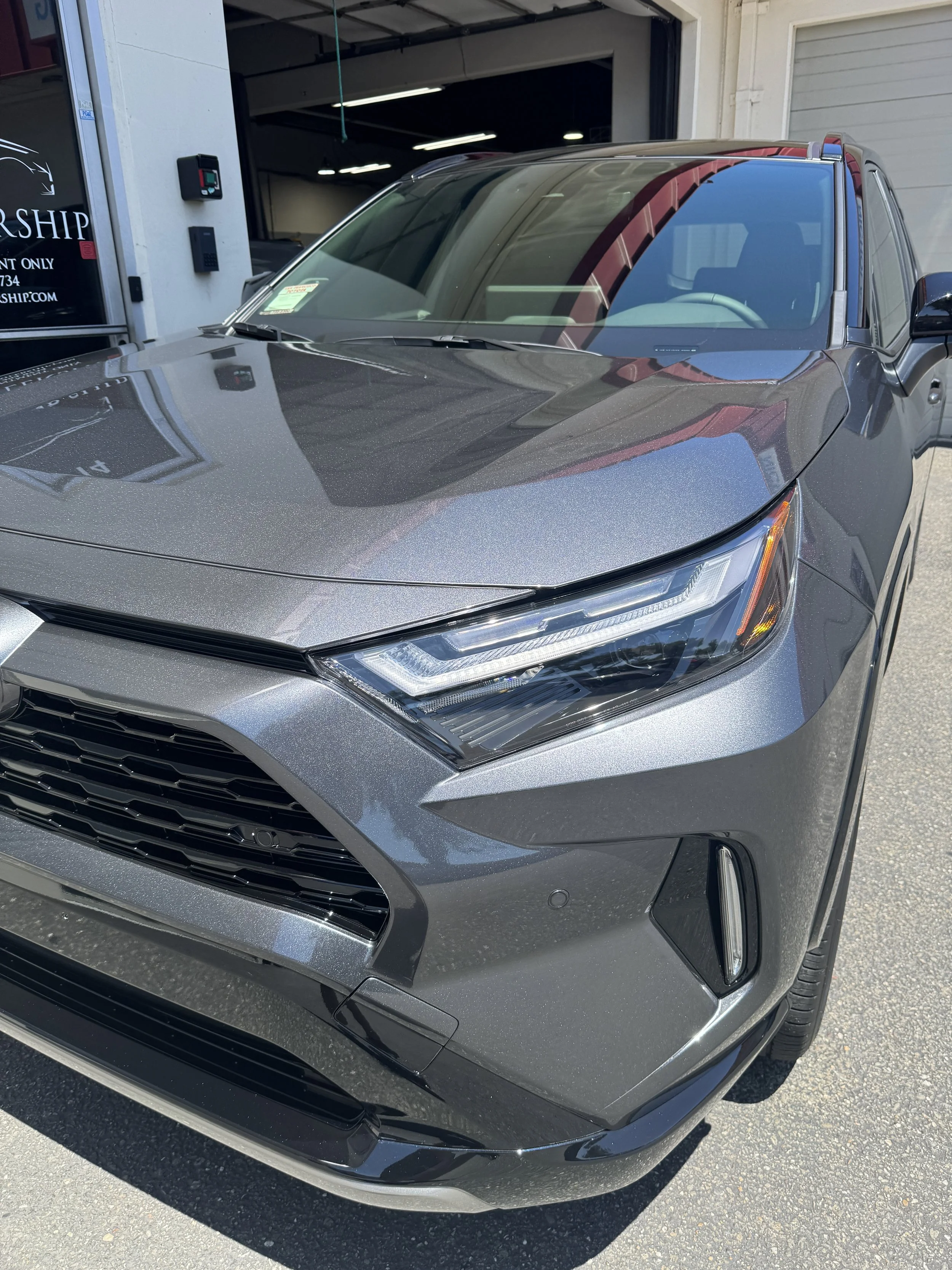 2025 Toyota Rav4 XSE (Magnetic Grey Metallic) — DETAILERSHIP™